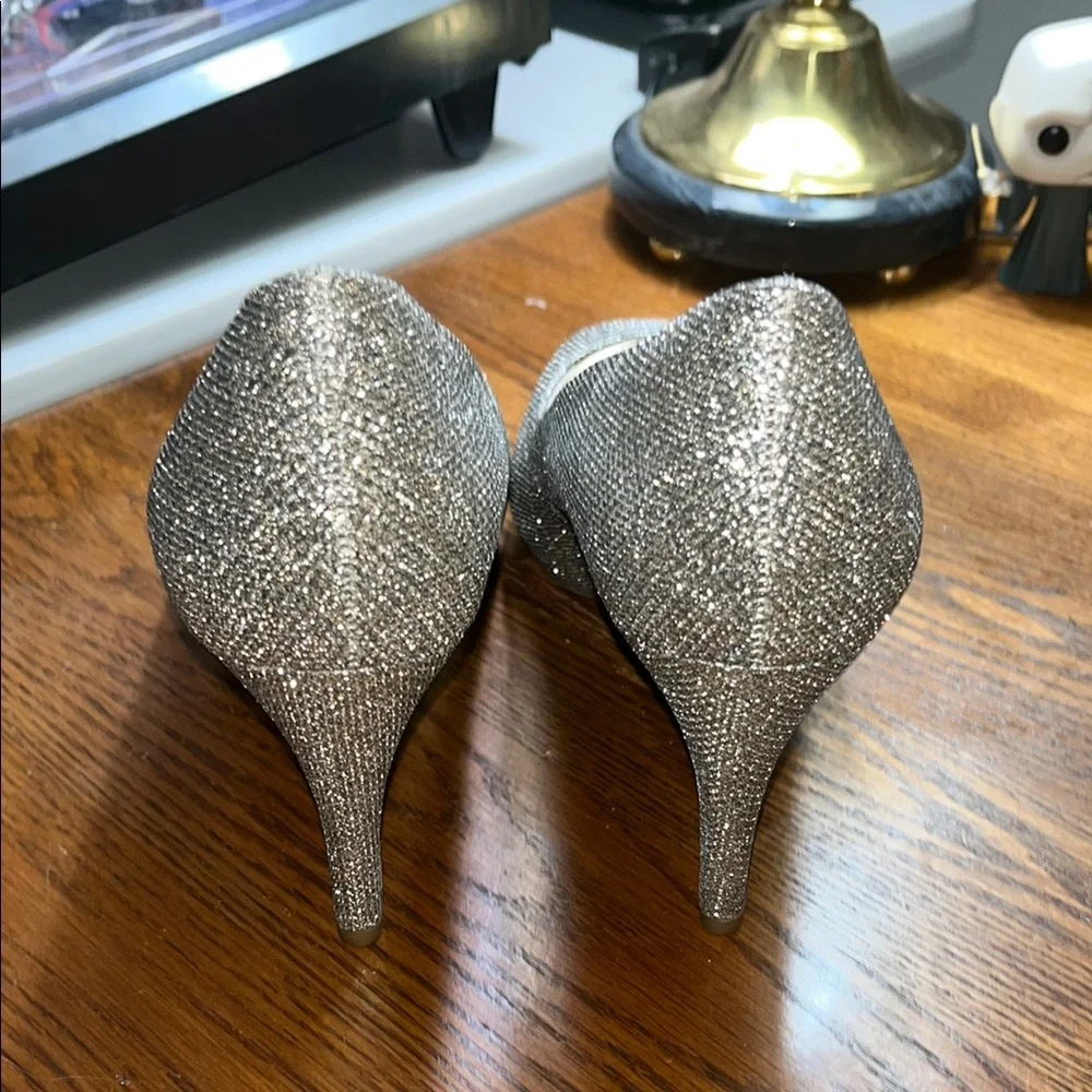 Bandolino Stiletto Peep Toe Heels - Picture 3 of 8
